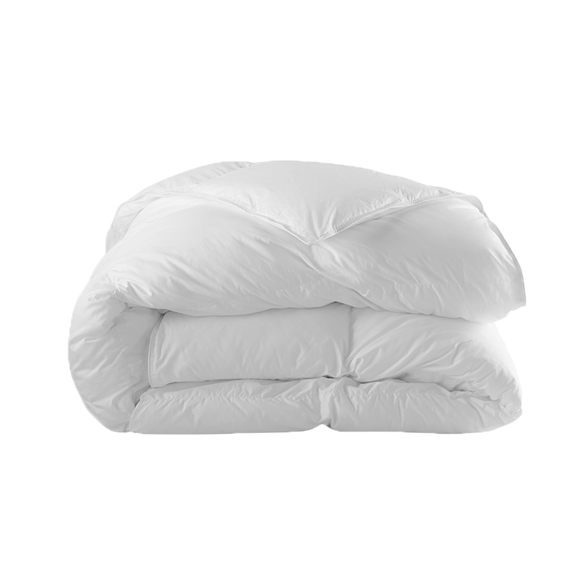 Couette légère fibres polyester sensation duvet, adaptée aux nuits au-delà de 22°C