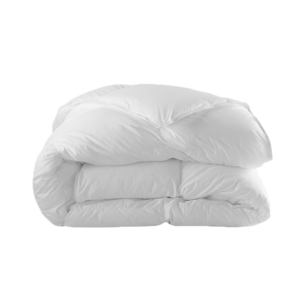 Couette légère fibres polyester sensation duvet, adaptée aux nuits au-delà de 22°C